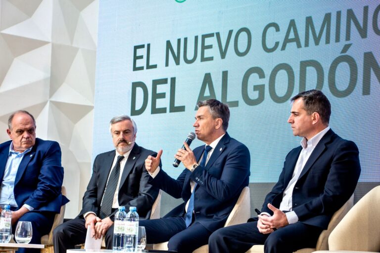 BS. AS: CHACO PROTAGONISTA EN LA PRESENTACIÓN DEL PRIMER EVENTO BIOTECNOLÓGICO APLICADO AL ALGODÓN