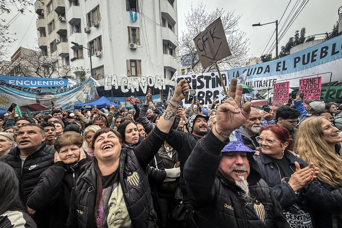 El reclamo por «Cristina libre» se hizo sentir al cumplirse 100 días de su detención