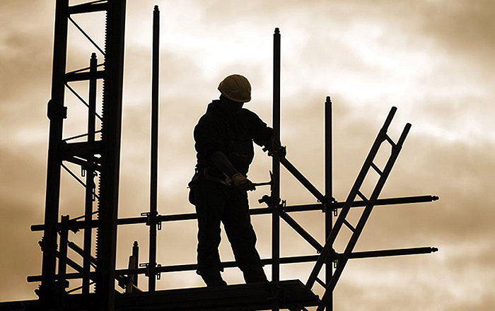 La construcción sigue en caída