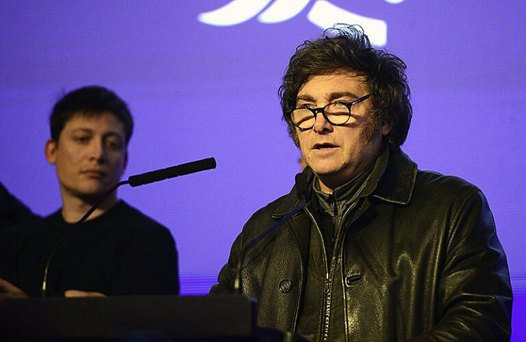 Javier Milei en confuso tono autocrítico ratificó el rumbo de su gestión