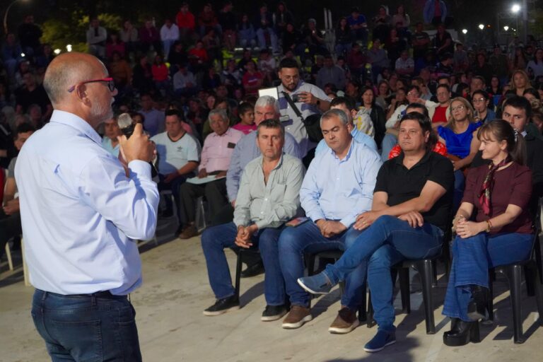 QUITILIPI: LA VICEGOBERNADORA SCHNEIDER ACOMPAÑÓ El PRIMER SORTEO PÚBLICO DE VIVIENDAS
