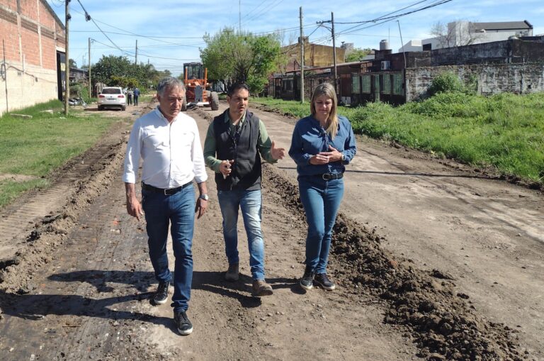 RESISTENCIA: EL GOBIERNO Y EL MUNICIPIO AVANZAN CON TRABAJOS EN 3000 CUADRAS