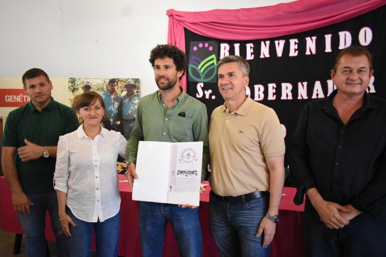 FUERTE ESPERANZA: SE REACTIVÓ EL CEDEPRO, SE ENTREGARON TÍTULOS DE PROPIEDAD Y ADJUDICACIONES DE TIERRAS A LAS FAMILIAS