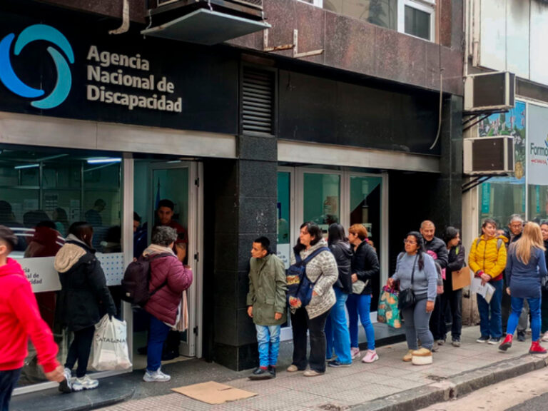 Cómo el gobierno de Milei manipuló los datos sobre pensiones por discapacidad para darles de baja