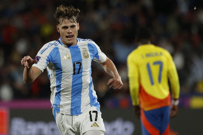 Partidazo de Prestianni y gol de Silvetti para eliminar a Colombia