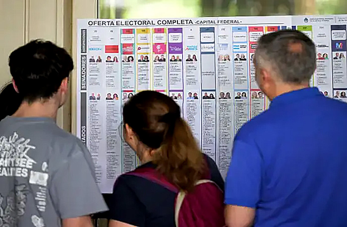 Baja participación en gran parte del país provoca cautela en el peronismo y los libertarios
