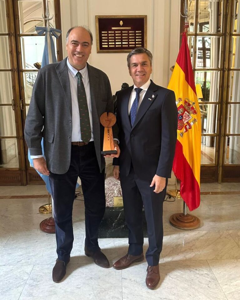 ZDERO FUE RECIBIDO EN LA EMBAJADA ARGENTINA EN ESPAÑA Y FORTALECIÓ VÍNCULOS PARA EL DESARROLLO DEL CHACO