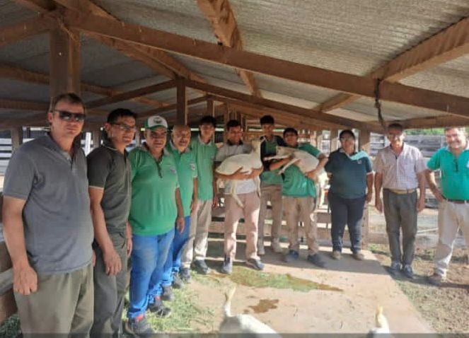 PROGANO ENTREGÓ NÚCLEOS GENÉTICOS CAPRINOS A LA ESCUELA AGROPECUARIA DE TACO POZO