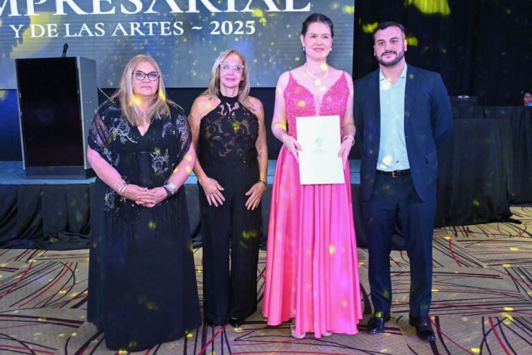 El Poder Legislativo acompañó la “Gala Empresarial y de las Artes” organizada por la Cámara de Comercio de Resistencia