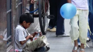 Preocupante: 1 de cada 3 hogares con niños y adolescentes