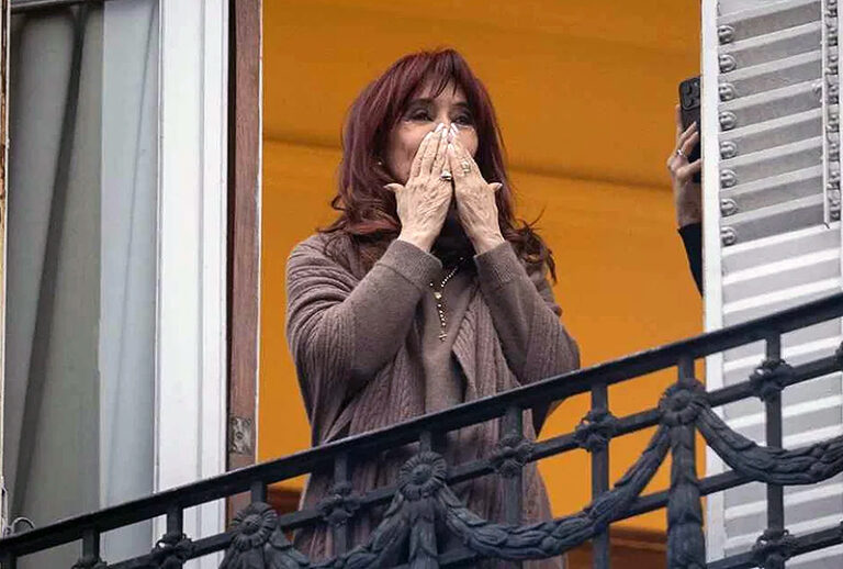 Cristina Kirchner fue operada de apendicitis en el Sanatorio Otamendi