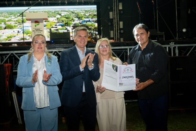 98° ANIVERSARIO: EL GOBERNADOR ZDERO REMARCÓ EL CRECIMIENTO Y LA FUERZA DE PAMPA DEL INFIERNO