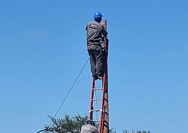 SECHEEP AVANZA CON OBRAS ELÉCTRICAS CLAVES EN LA CHACRA 09 DE JUAN J. CASTELLI