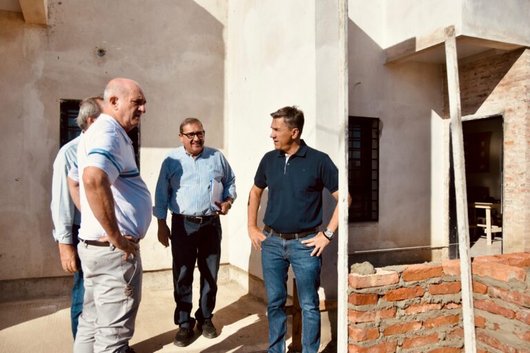 ZDERO SUPERVISÓ EL AVANCE DE OBRAS DE VIVIENDAS EN LA CHACRA 214 Y RATIFICÓ EL COMPROMISO CON EL ACCESO A LA CASA PROPIA