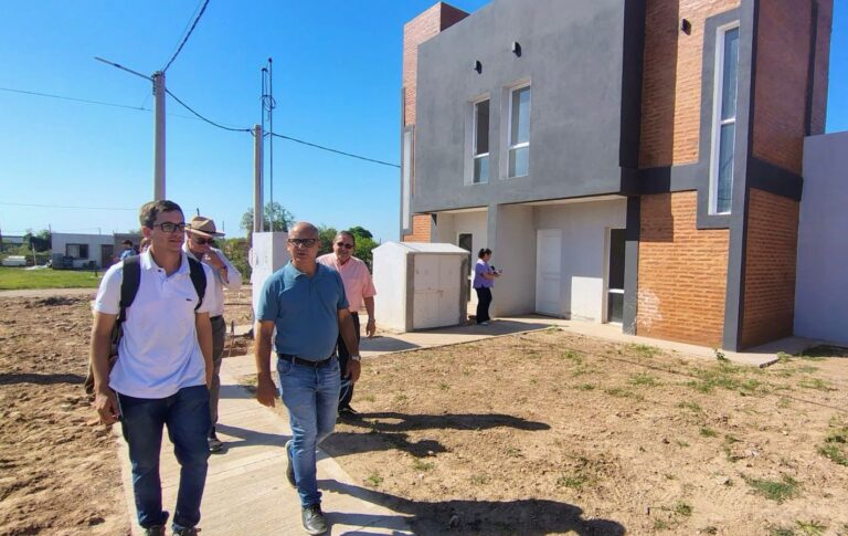 MÁS FAMILIAS CERCA DE SU CASA PROPIA: AVANZAN LAS VIVIENDAS EN LA CHACRA 214 DE RESISTENCIA