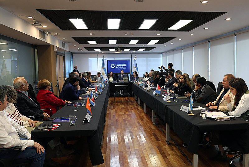 Provincias se unen para exigir cumbre del Consejo Federal del Trabajo