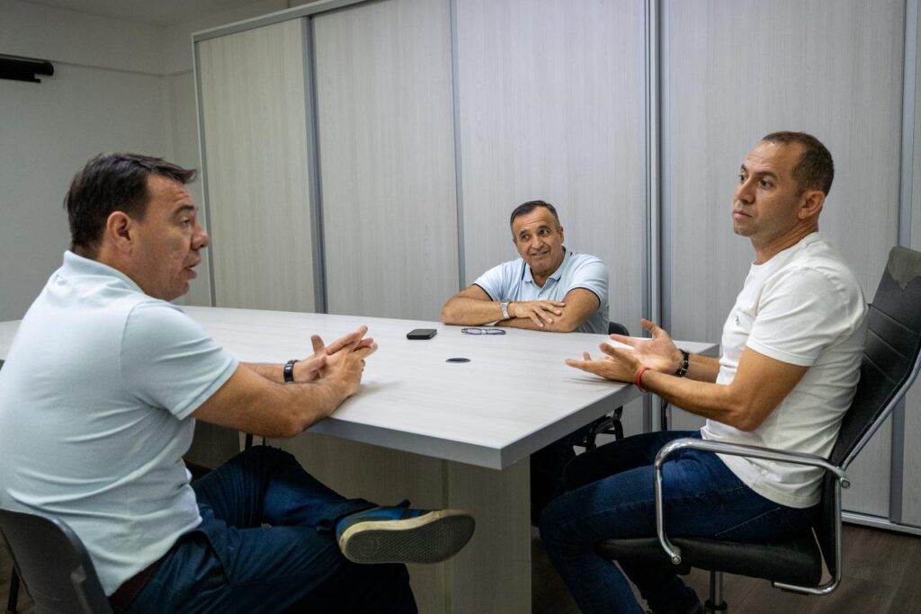 VISITA DE FUNCIONARIOS PROVINCIALES A PRESIDENCIA DE LA PLAZA