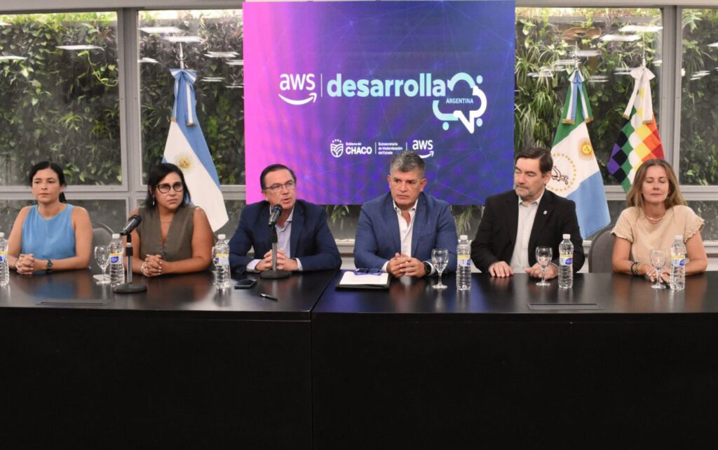 CHACO PRESENTÓ AWS ENTRENA Y AWS DESARROLLA PARA IMPULSAR EL TALENTO DIGITAL Y LAS STARTUPS LOCALES