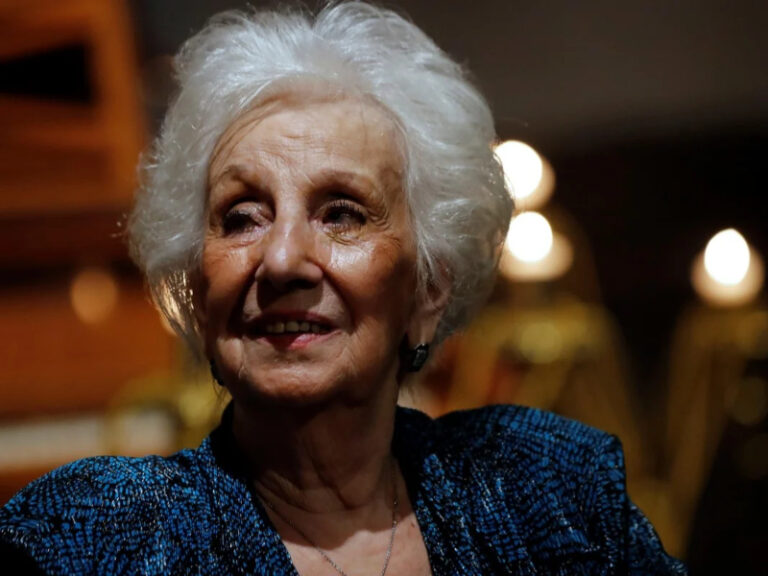 Estela de Carlotto: “Queremos un país como soñaron nuestros hijos, los 30.000 desaparecidos”