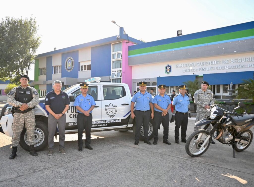 CHACO REFUERZA LA SEGURIDAD: MATKOVICH ENTREGÓ NUEVA CAMIONETA AL C.O.M. PARA EL GRAN RESISTENCIA