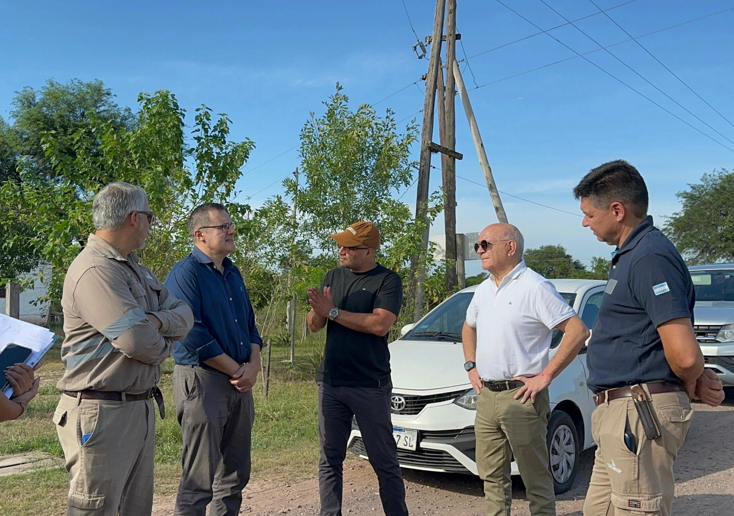 SECHEEP SUPERVISÓ OBRAS Y AVANZA CON MEJORAS ELÉCTRICAS EN COLONIA ELISA