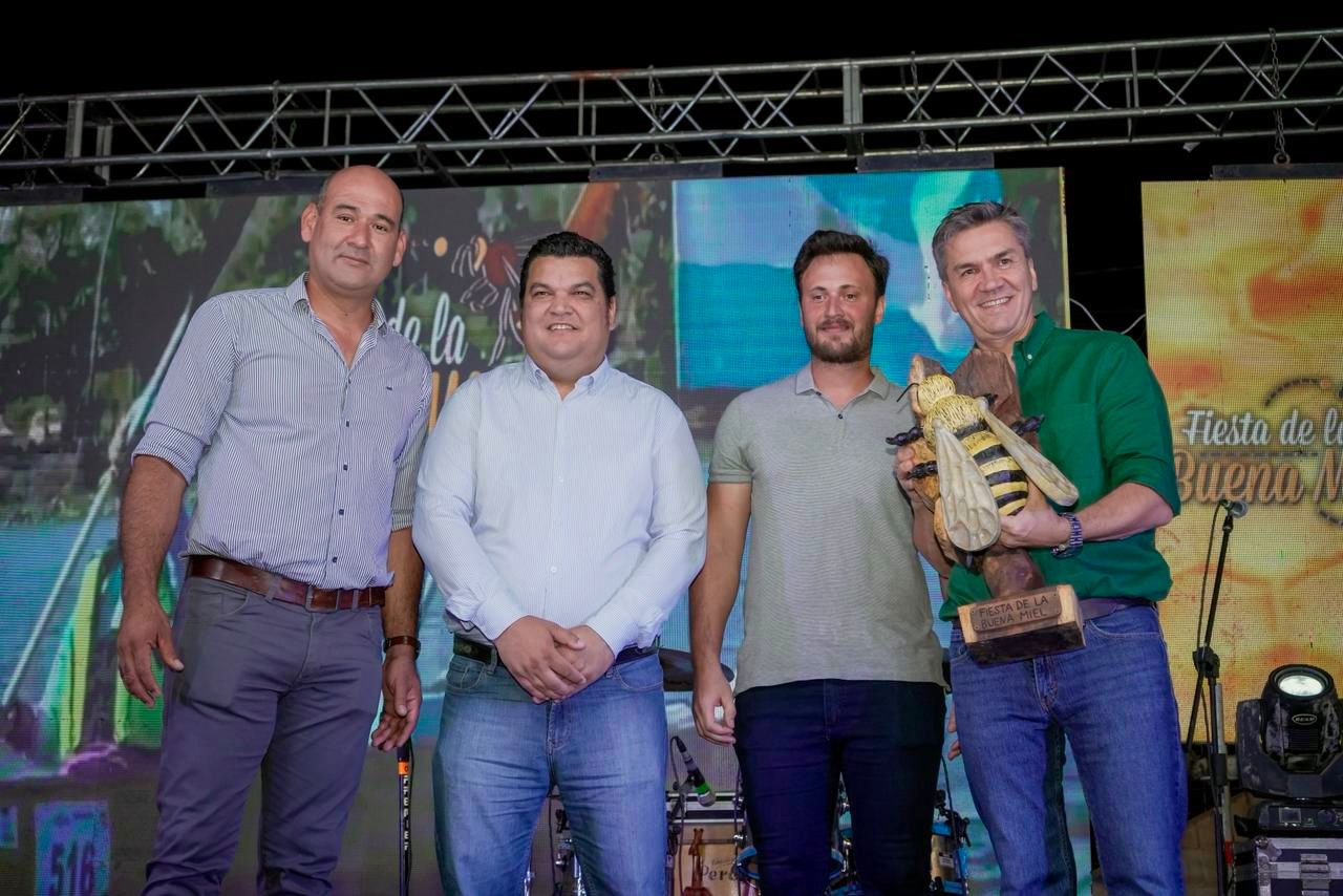 BASAIL: EL GOBERNADOR ZDERO ACOMPAÑÓ LA FIESTA DE LA BUENA MIEL Y DESTACÓ EL POTENCIAL PRODUCTIVO DEL CHACO