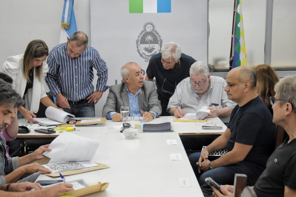 Apertura de sobres para obras urgentes de refacción en edificio de la Legislatura