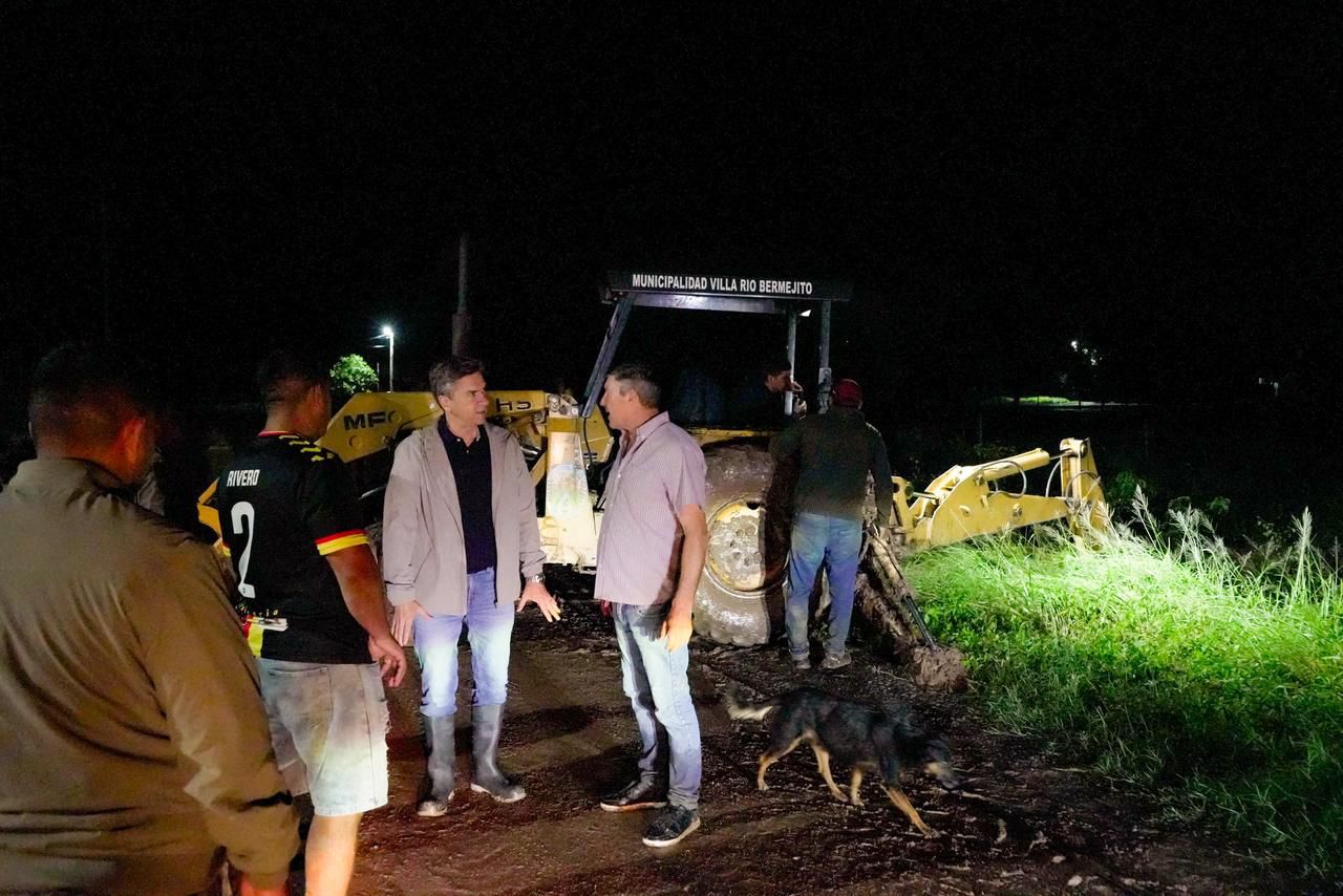 VILLA RÍO BERMEJITO: El GOBERNADOR ZDERO REFUERZA EL TRABAJO ARTICULADO EN TERRITORIO