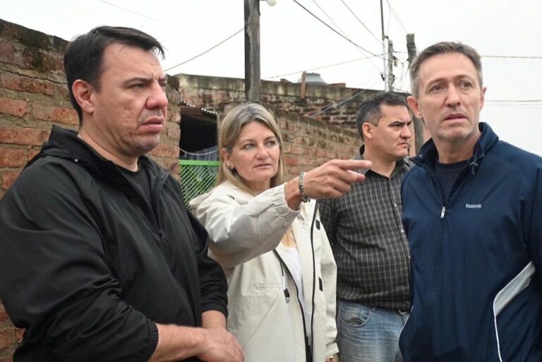 EL GOBIERNO PROVINCIAL LLEGÓ A EL ESPINILLO CON ASISTENCIA PARA LAS FAMILIAS AFECTADAS POR LA EMERGENCIA HÍDRICA