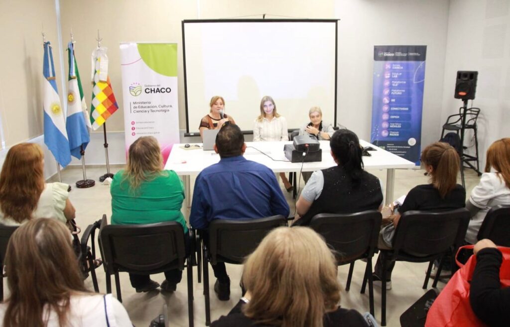 EDUCACIÓN CAPACITÓ A MÁS DE 550 BIBLIOTECARIOS