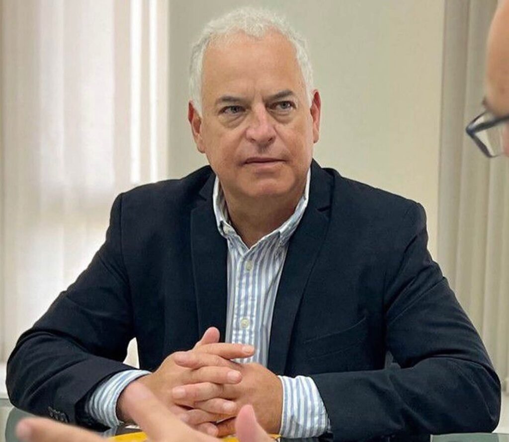 EL MINISTRO HUGO DOMÍNGUEZ DENUNCIARÁ PENALMENTE AL CONCEJAL BOLATTI POR “SUS MENTIRAS DELIRANTES”