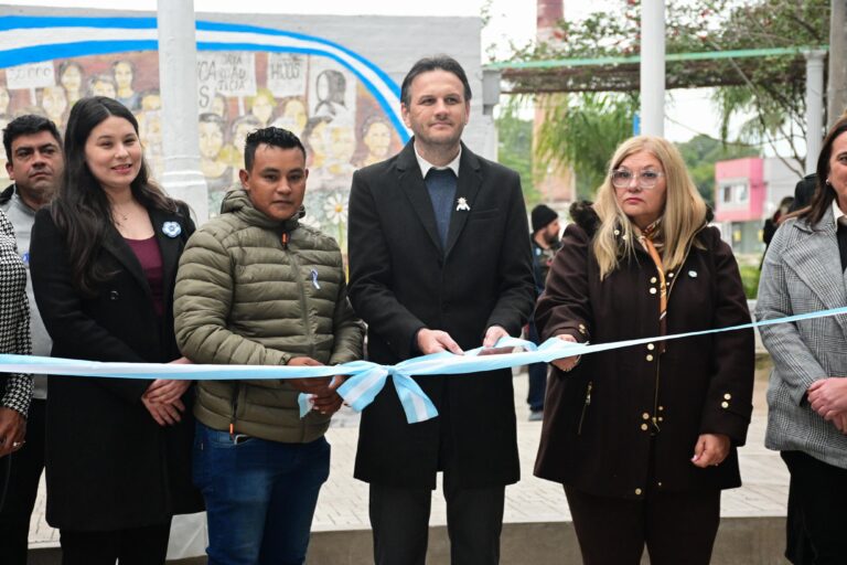 Fontana: Delgado acompañó la inauguración del Espacio Cívico Tres Mástiles en el marco del aniversario de la Revolución de Mayo