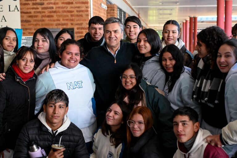 COLONIA ELISA: ZDERO DESTACÓ EL IMPACTO DEL PROGRAMA “VER PARA SER LIBRES” EN TODA LA PROVINCIA