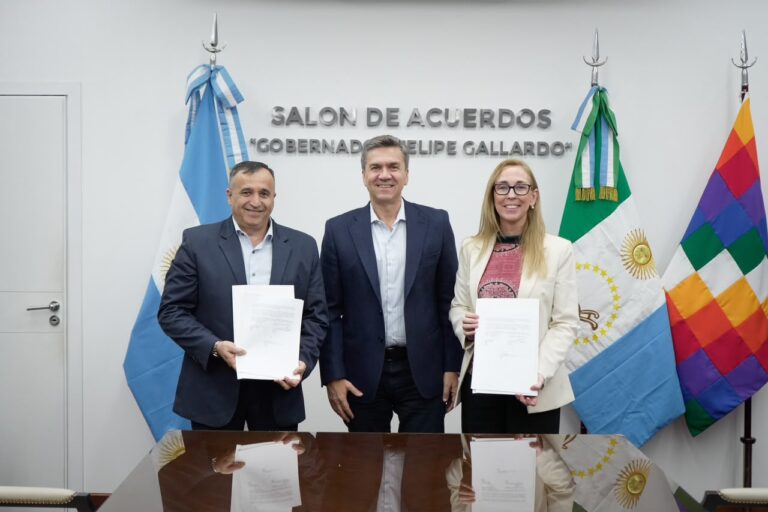 FIRMA DE ACUERDO INTERNACIONAL: LA PROVINCIA FORTALECE SUS POLÍTICAS SANITARIAS JUNTO A LA OPS