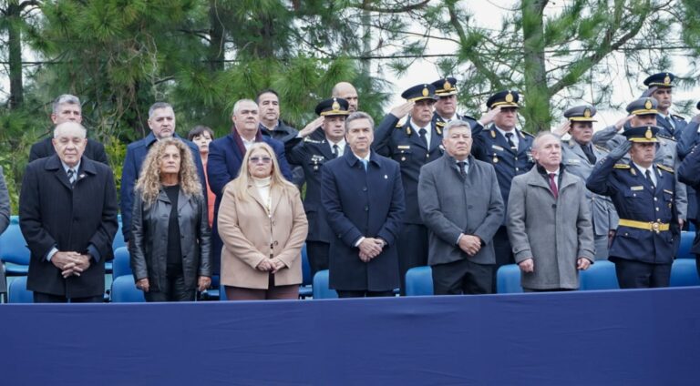 El Poder Legislativo acompañó el acto y el desfile por el 73° aniversario de la Policía del Chaco