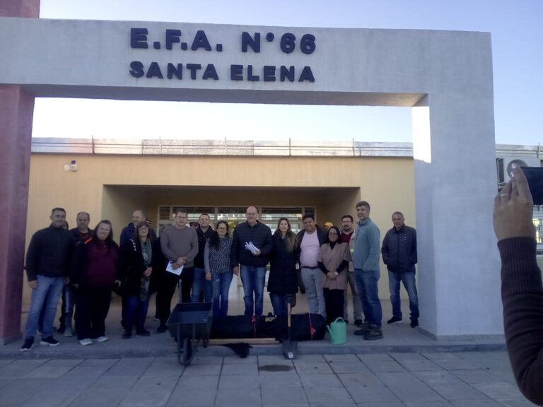 INICIO DE OBRA DE ENRIPIADO EFA Nº66 SANTA ELENA