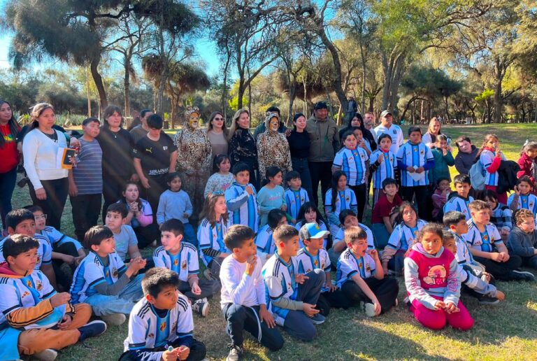 CIENTOS DE ESTUDIANTES CELEBRARON ASTEROID DAY EN CAMPO DEL CIELO, DONDE UN PEDAZO DEL UNIVERSO ELIGIÓ QUEDARSE PARA SIEMPRE