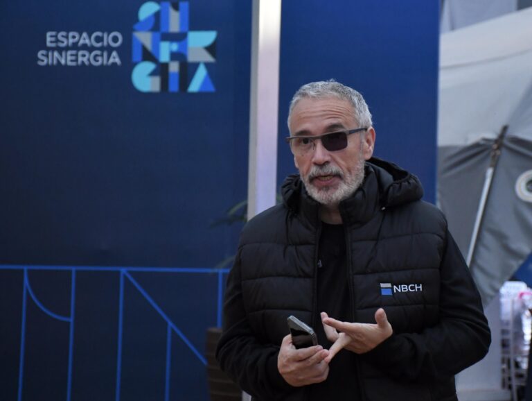 NBCH en la Bienal: “Cómo reconocer estafas digitales”, en una charla con Julio López