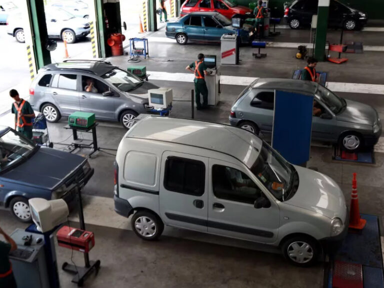 Una medida cautelar suspendió el decreto de desregulación de la Revisión Técnica