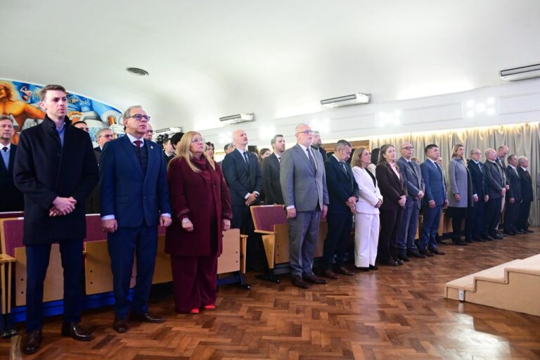 Delgado acompañó la asunción del rector de la UNNE y destacó: “Una gestión que refleja crecimiento y desarrollo”