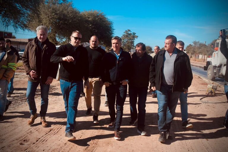 ZDERO CONSTATÓ EL AVANCE DE LA PAVIMENTACIÓN DE LA RUTA PROVINCIAL Nº 9 ENTRE MIRAFLORES Y LAS HACHERAS
