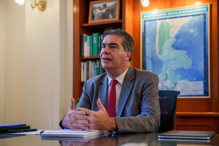 “Un mundo en alerta”: Capitanich reclamó una política exterior autónoma para Argentina