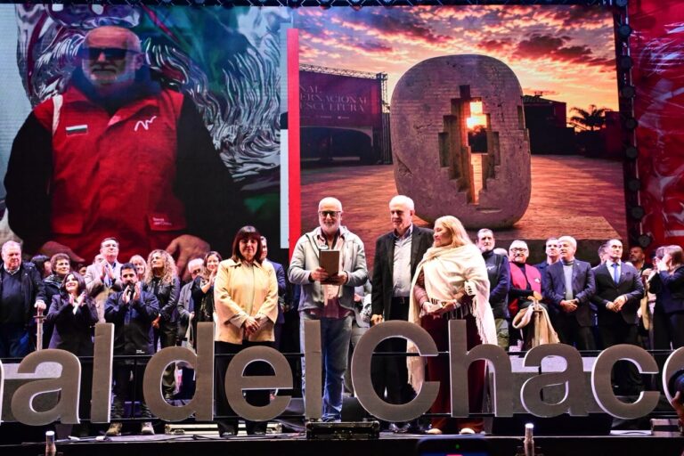 Delgado: “La Bienal es un orgullo para el Chaco y una muestra de lo que podemos construir cuando la cultura nos une”