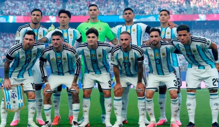 Argentina lucirá la celeste y blanca en la final de la Copa del Mundo frente a España