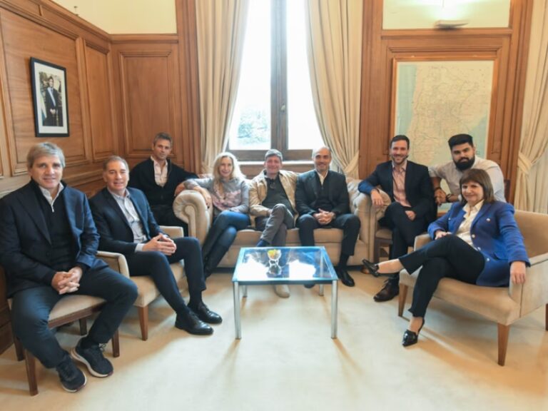 El Gobierno va por la revancha en el Senado