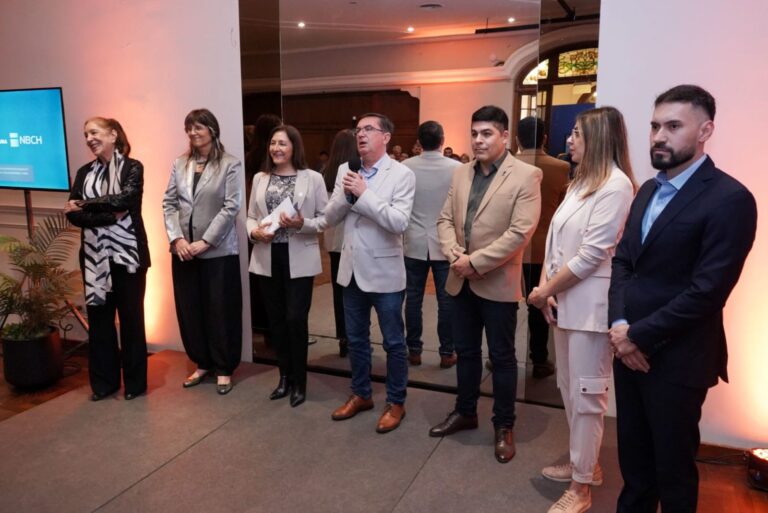 LA LEGISLATURA ACOMPAÑÓ LA INAUGURACIÓN DE “LA ENCICLOPEDIA MÁGICA”