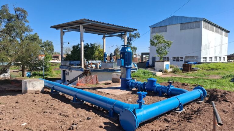 SAMEEP: LAS CISTERNAS DE SÁENZ PEÑA YA ESTÁN CARGADAS Y COMENZÓ LA DISTRIBUCIÓN DE AGUA HACIA LAS LOCALIDADES DEL SEGUNDO ACUEDUCTO