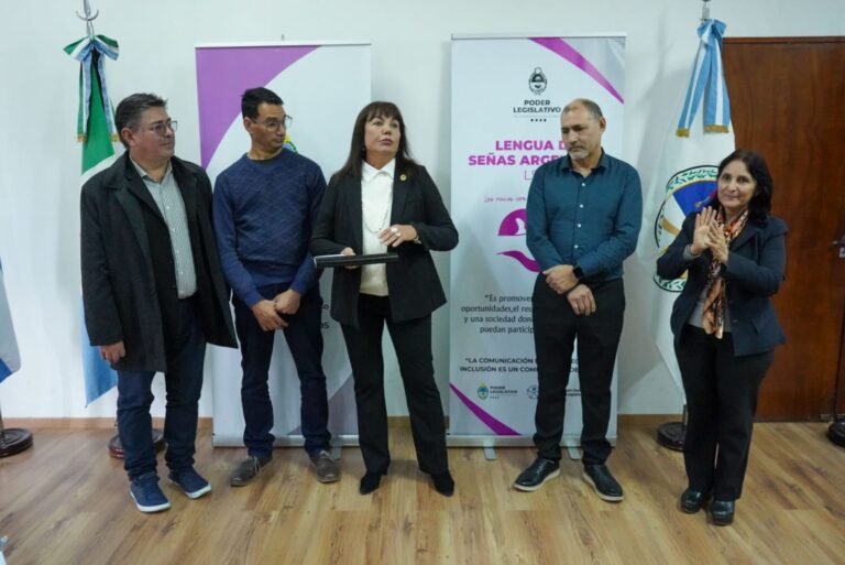 Con más de 400 inscriptos, el Poder Legislativo dio inicio al Taller de Lengua de Señas Argentina 2026