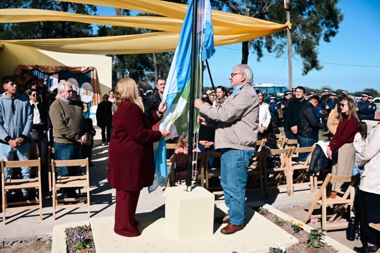 La Legislatura acompañó el centenario de la EEP N.º 65 “José Luis Araujo”