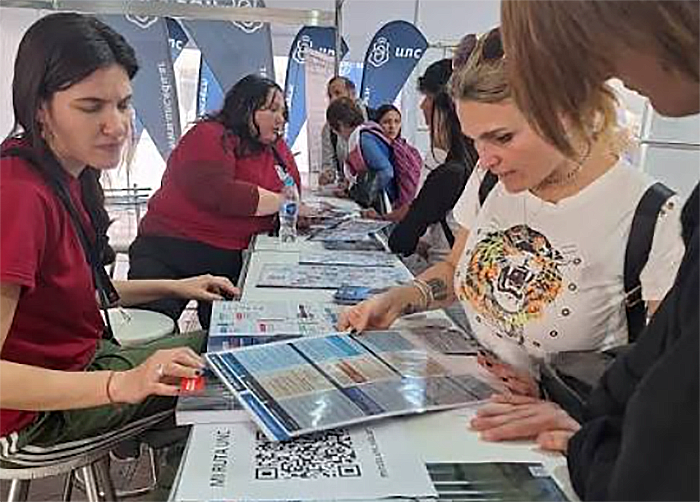 UNCAus invita a la Expo Carreras 2026 con variada oferta académica presencial y a distancia